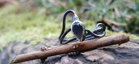 Tendril Twist Bud Ring